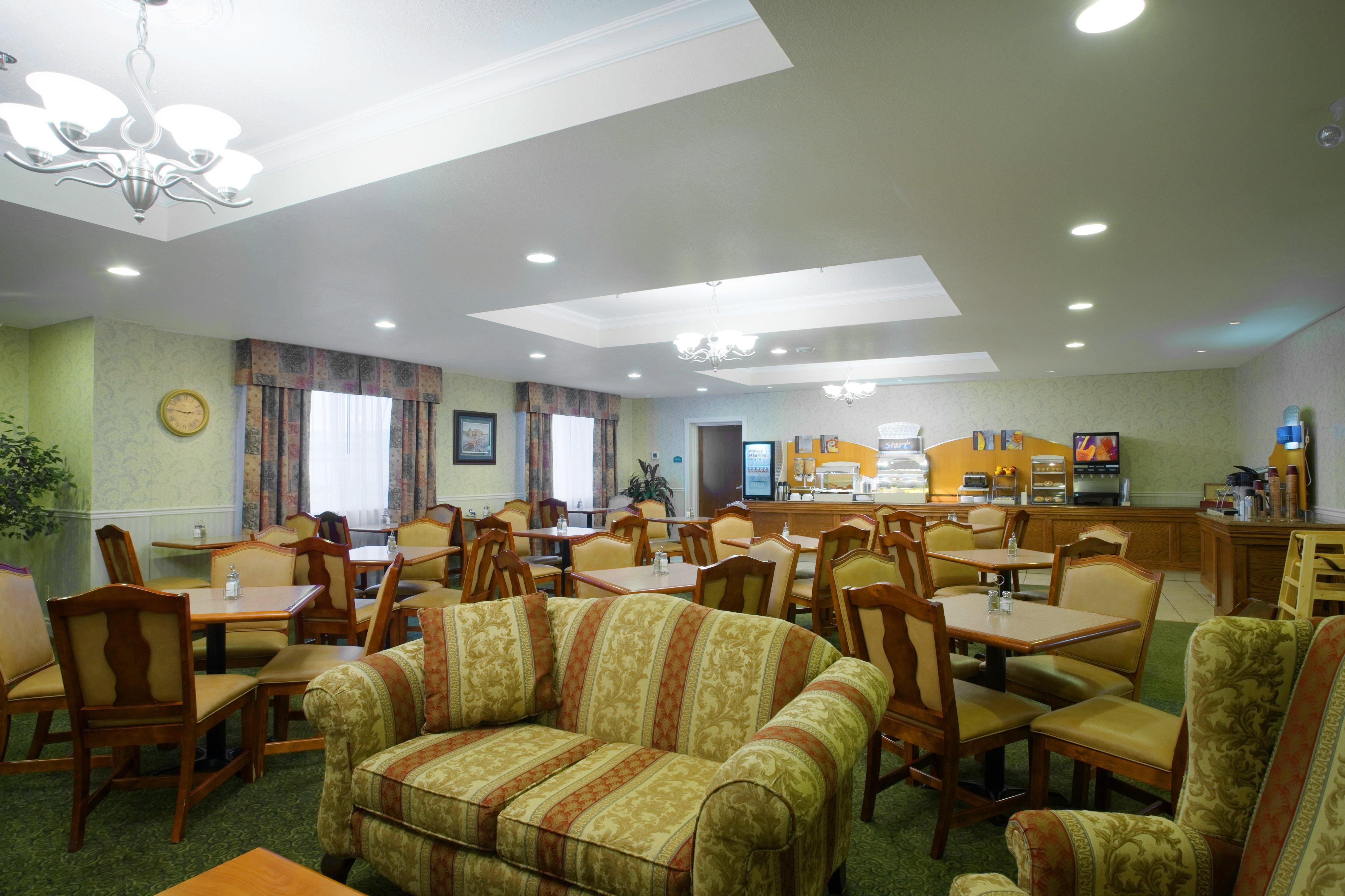 Holiday Inn Express Hotel & Suites 1000 Islands - Gananoque By Ihg Ngoại thất bức ảnh