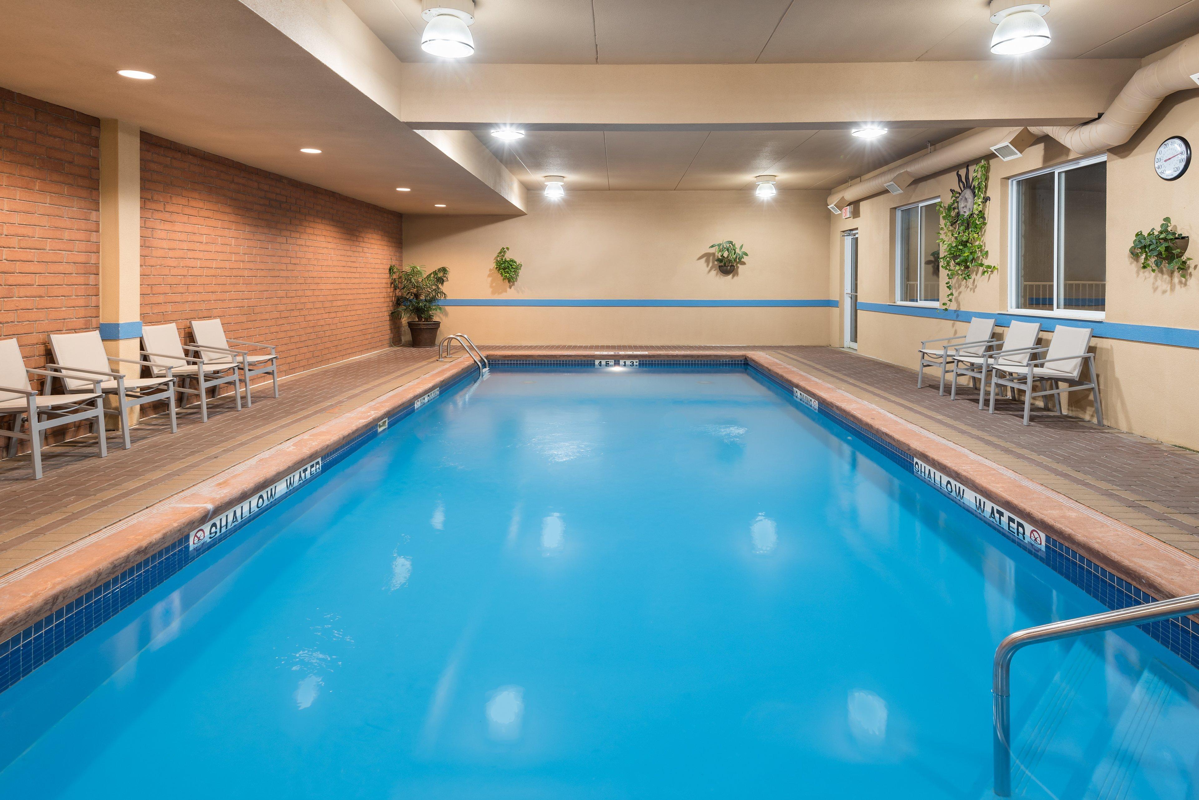Holiday Inn Express Hotel & Suites 1000 Islands - Gananoque By Ihg Ngoại thất bức ảnh