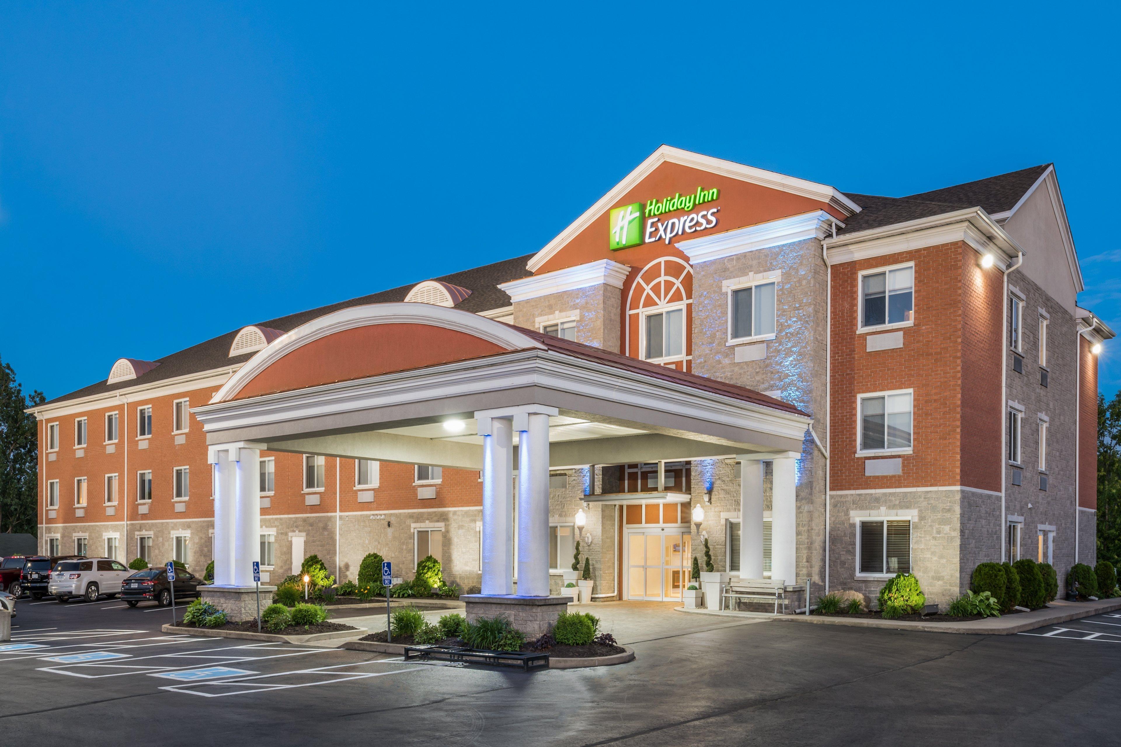 Holiday Inn Express Hotel & Suites 1000 Islands - Gananoque By Ihg Ngoại thất bức ảnh