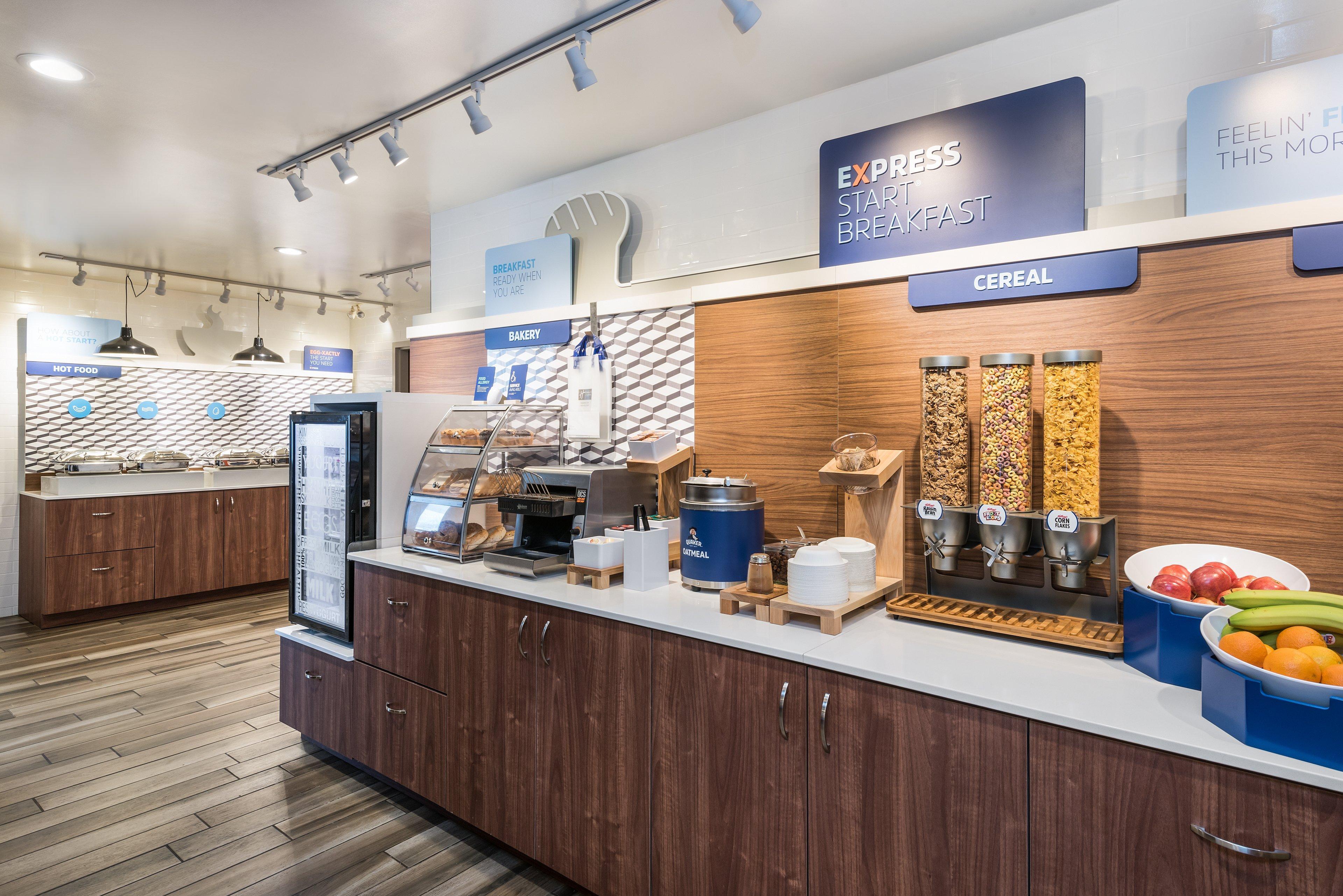 Holiday Inn Express Hotel & Suites 1000 Islands - Gananoque By Ihg Ngoại thất bức ảnh