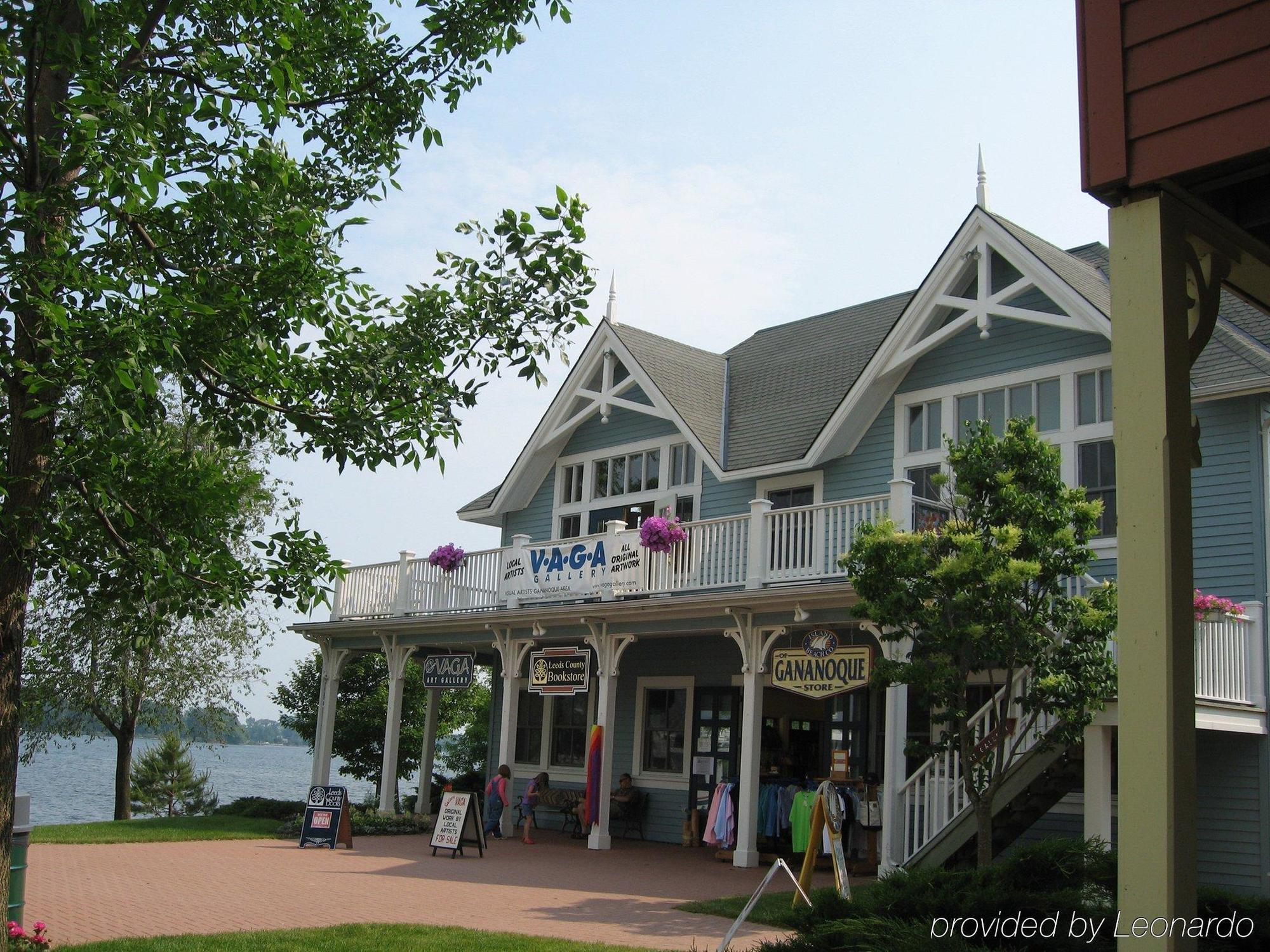 Holiday Inn Express Hotel & Suites 1000 Islands - Gananoque By Ihg Ngoại thất bức ảnh