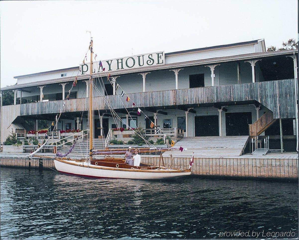 Holiday Inn Express Hotel & Suites 1000 Islands - Gananoque By Ihg Ngoại thất bức ảnh